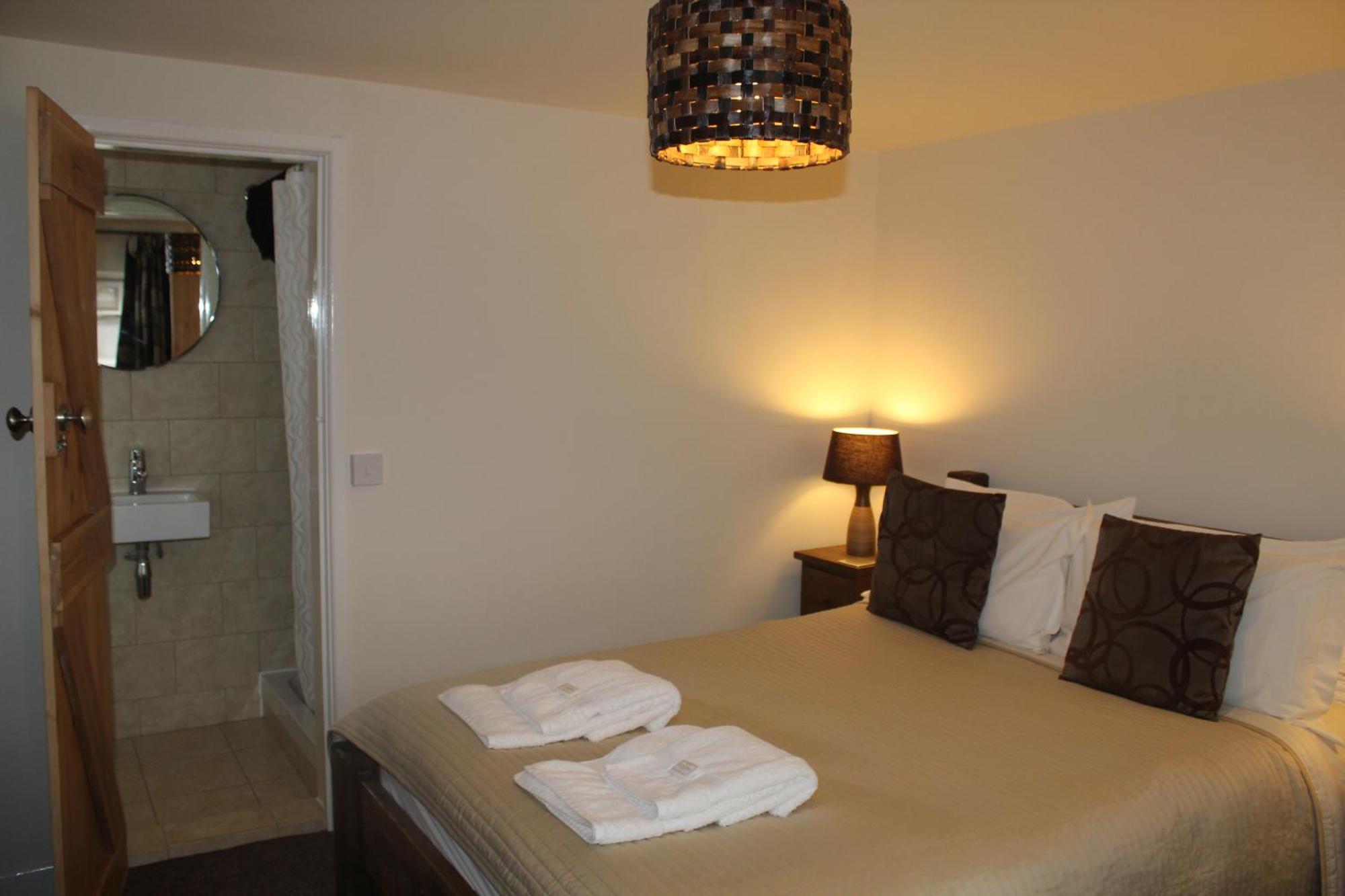 The Coach House Bed & Breakfast Winterbourne Room photo