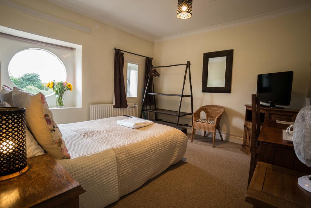 The Coach House Bed & Breakfast Winterbourne Exterior photo