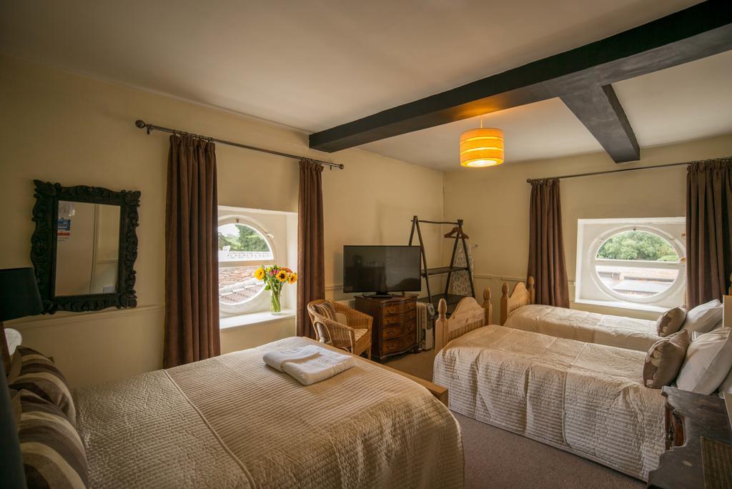 The Coach House Bed & Breakfast Winterbourne Exterior photo